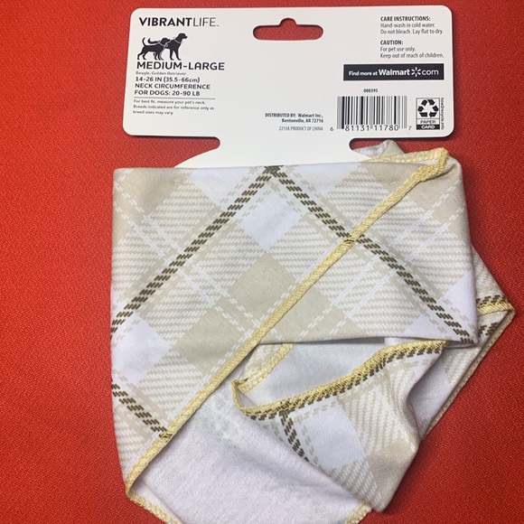 Pet bandanna NIP “ Merry and Bright cream and gold M/L 14-26” neck 20-90 lbs - Picture 5 of 6